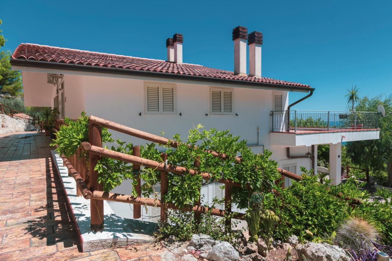 B&B La Scapola Mattinata Bagian luar foto