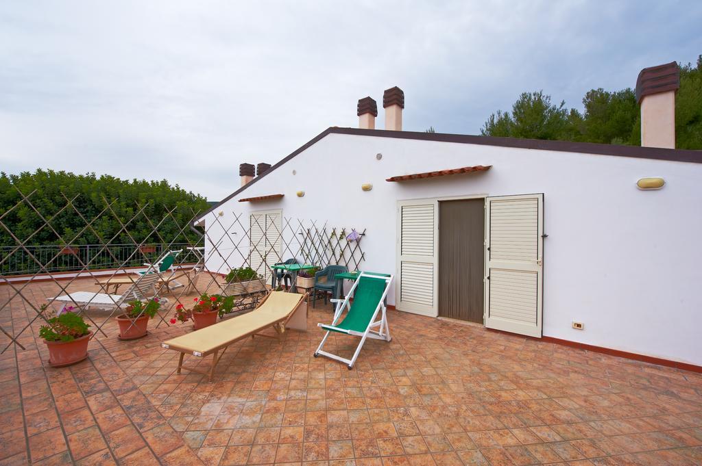 B&B La Scapola Mattinata Bagian luar foto